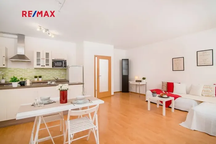 Pronájem bytu 1+kk, Praha - Jinonice, Za zámečkem, 60 m2