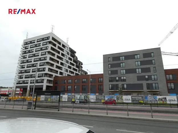 Pronájem obchodního prostoru, Praha - Hloubětín, Poděbradská, 188 m2