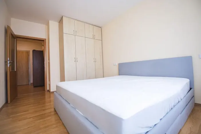 Pronájem bytu 2+kk, Praha - Holešovice, Poupětova, 52 m2