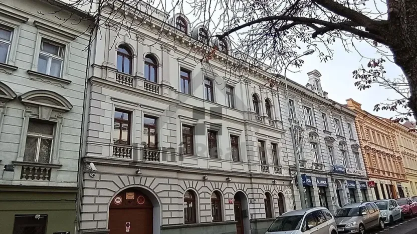 Pronájem obchodního prostoru, Praha - Břevnov, Bělohorská, 1054 m2