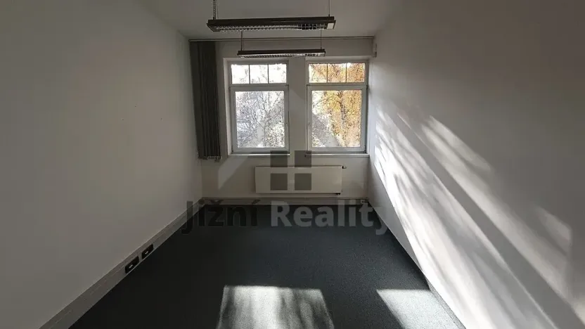 Pronájem obchodního prostoru, Praha - Břevnov, Bělohorská, 1054 m2