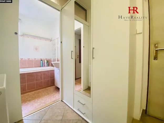 Pronájem bytu 2+1, Benešov, Jiráskova, 51 m2