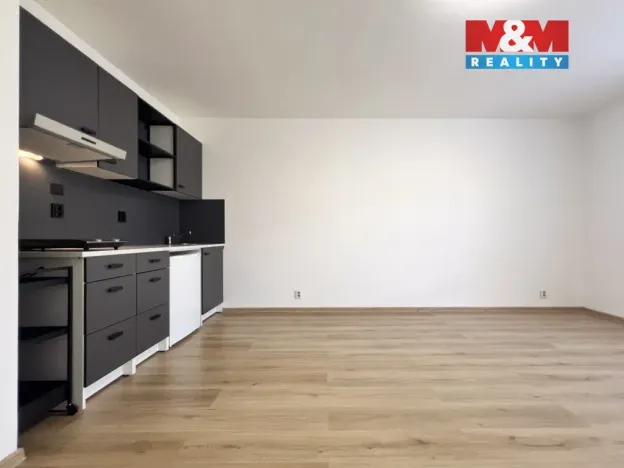 Pronájem bytu 1+kk, Hostivice, Za Mlýnem, 29 m2