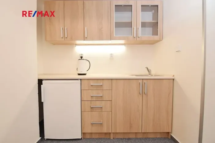 Pronájem kanceláře, Nymburk, Náměstí Přemyslovců, 29 m2