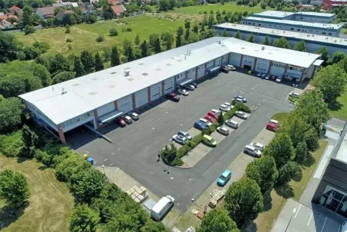 Pronájem kanceláře, Čestlice, Obchodní, 247 m2