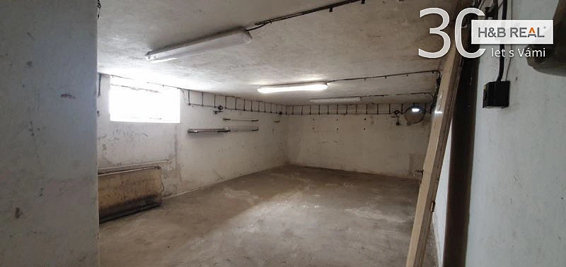 Pronájem skladu, Vsetín, 550 m2