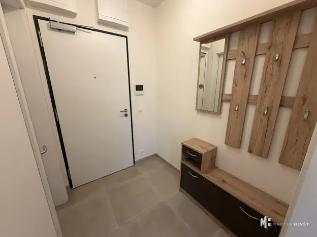 Pronájem bytu 1+kk, Praha - Hostivař, Nurmiho, 32 m2