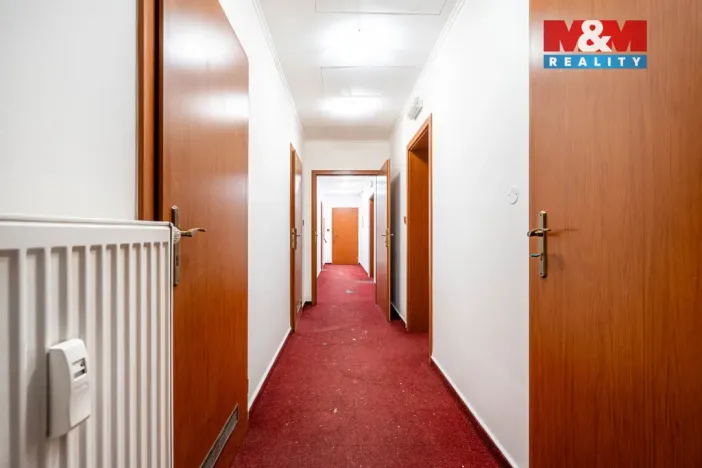 Pronájem obchodního prostoru, Praha, Trnkovo náměstí, 324 m2