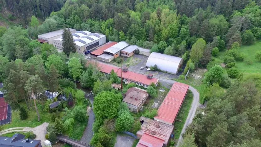 Prodej výrobních prostor, Skryje, 3000 m2