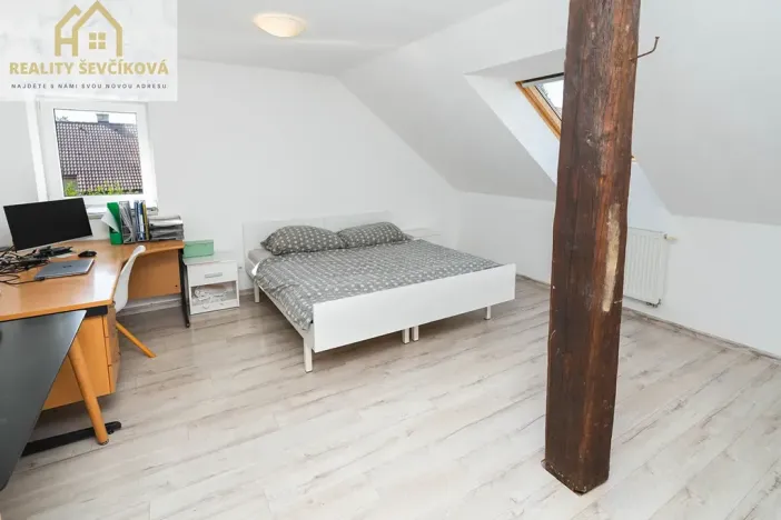 Prodej rodinného domu, Nechanice, 180 m2