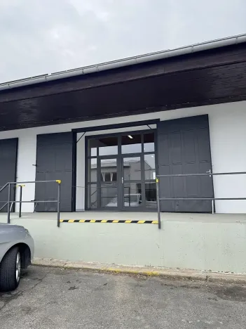 Pronájem obchodního prostoru, Praha - Horní Počernice, Bystrá, 109 m2