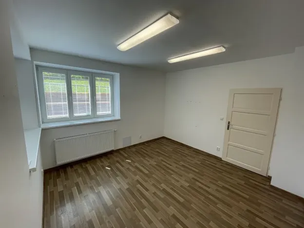 Pronájem kanceláře, Praha - Horní Počernice, Bystrá, 36 m2