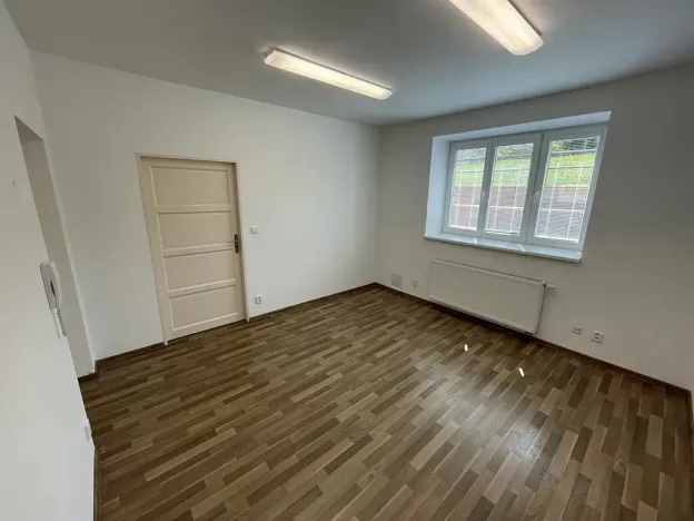 Pronájem kanceláře, Praha - Horní Počernice, Bystrá, 36 m2