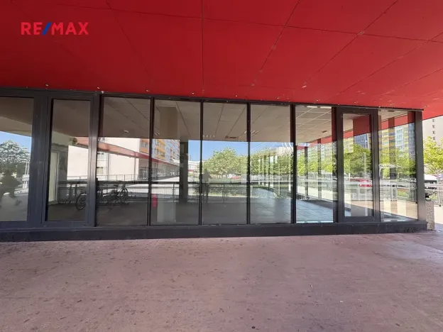 Pronájem obchodního prostoru, Hradec Králové, třída Edvarda Beneše, 220 m2