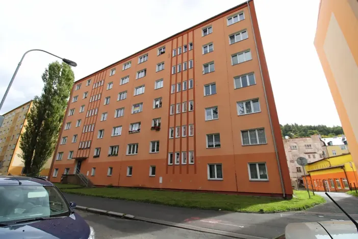 Prodej bytu 3+1, Karlovy Vary, Krymská, 68 m2
