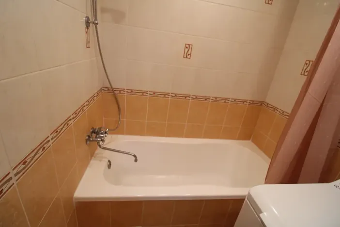 Prodej bytu 2+1, Karlovy Vary, I. P. Pavlova, 54 m2