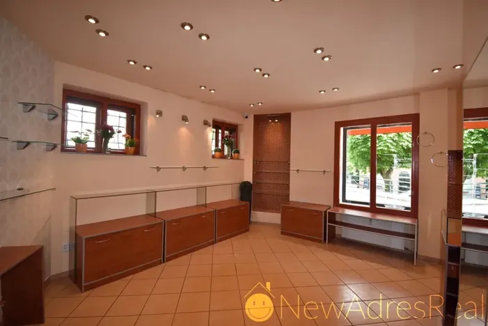 Prodej obchodního prostoru, Karlovy Vary, Zámecký vrch, 28 m2