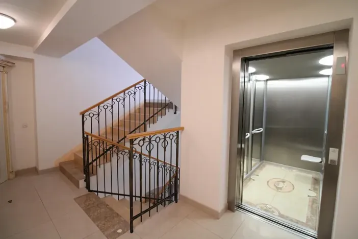 Prodej bytu 4+kk, Karlovy Vary, Pod Jelením skokem, 191 m2