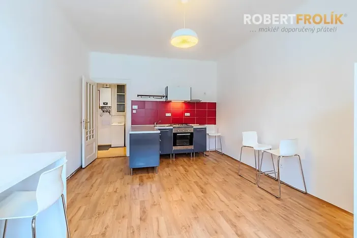 Pronájem bytu 1+1, Praha - Bubeneč, V. P. Čkalova, 55 m2