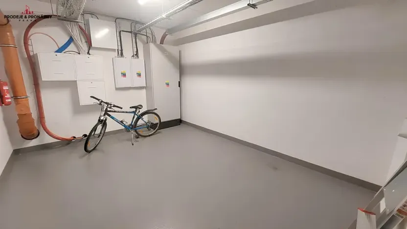 Prodej bytu 1+kk, Praha, Formanská, 33 m2