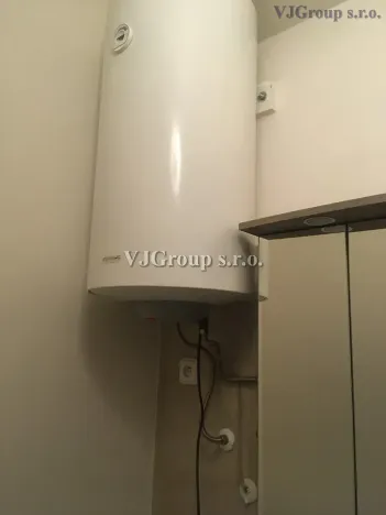 Pronájem bytu 1+kk, Praha - Holešovice, Haškova, 22 m2