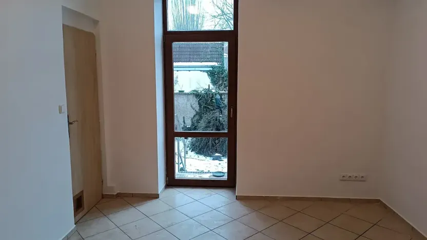 Pronájem bytu 3+kk, Praha - Kobylisy, Bořanovická, 50 m2