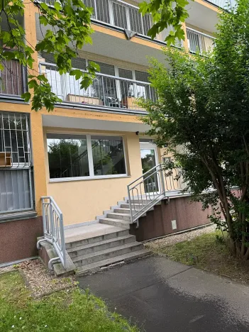 Pronájem bytu 2+kk, Praha - Střížkov, K lipám, 42 m2