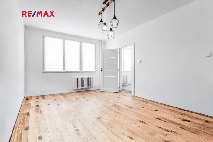 Pronájem bytu 1+1, Jindřichův Hradec, sídliště Vajgar, 37 m2