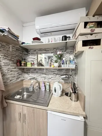 Prodej komerční nemovitosti, Kly, 781 m2