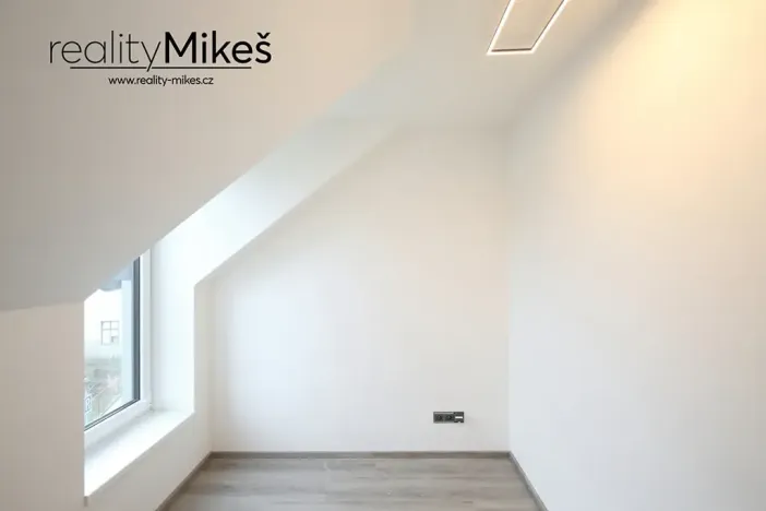 Pronájem bytu 4+kk, Rychnov u Jablonce nad Nisou, Malířská, 131 m2