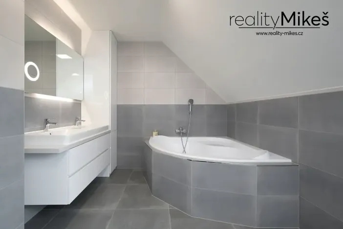 Pronájem bytu 4+kk, Rychnov u Jablonce nad Nisou, Malířská, 131 m2