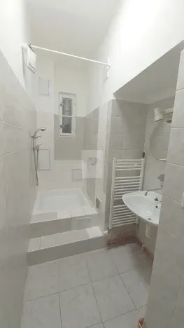 Pronájem kanceláře, Praha - Nové Město, V jámě, 125 m2