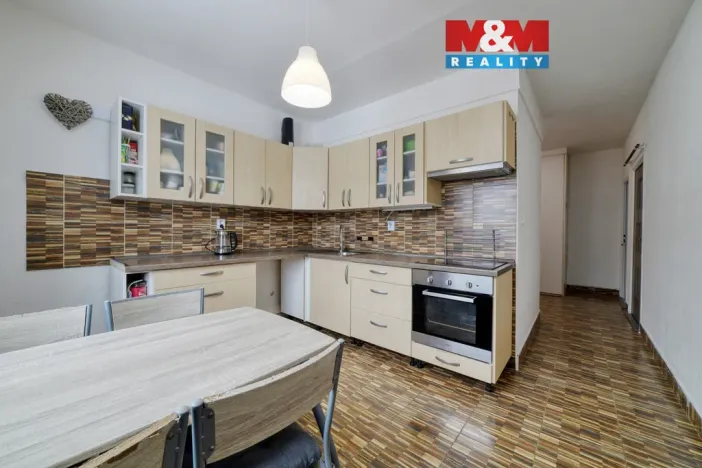 Prodej bytu 2+1, Kraslice, Hradební, 64 m2