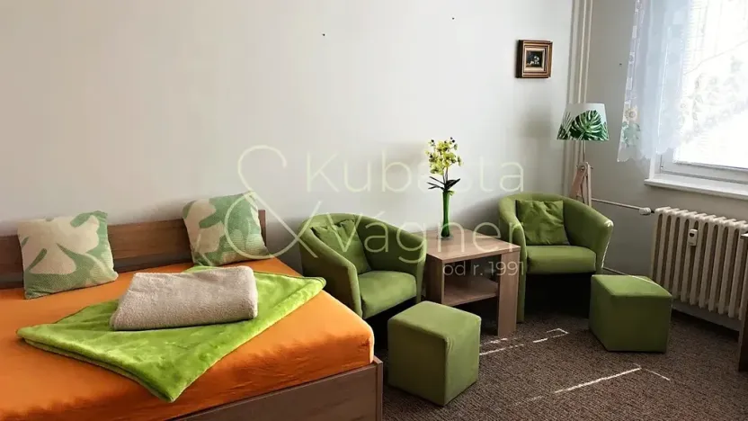 Pronájem bytu 1+1, Chrudim, Husova, 37 m2