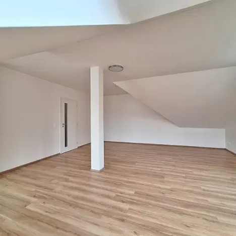 Pronájem bytu 3+kk, Praha, Podbělohorská, 105 m2