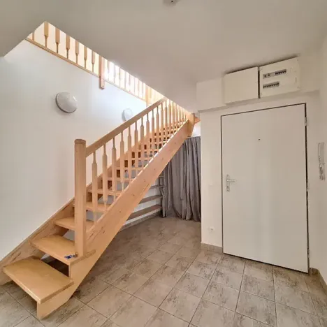 Pronájem bytu 3+kk, Praha, Podbělohorská, 105 m2