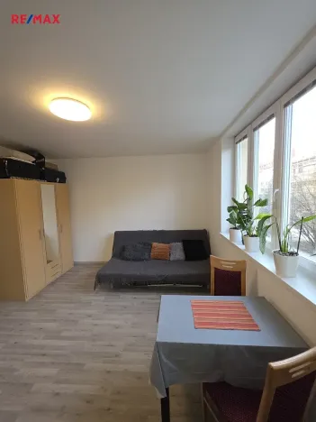 Pronájem bytu 1+kk, Brno, Gallašova, 27 m2