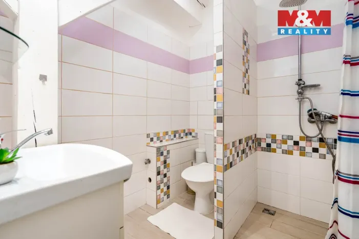 Prodej rodinného domu, Praha - Kyje, Osická, 230 m2