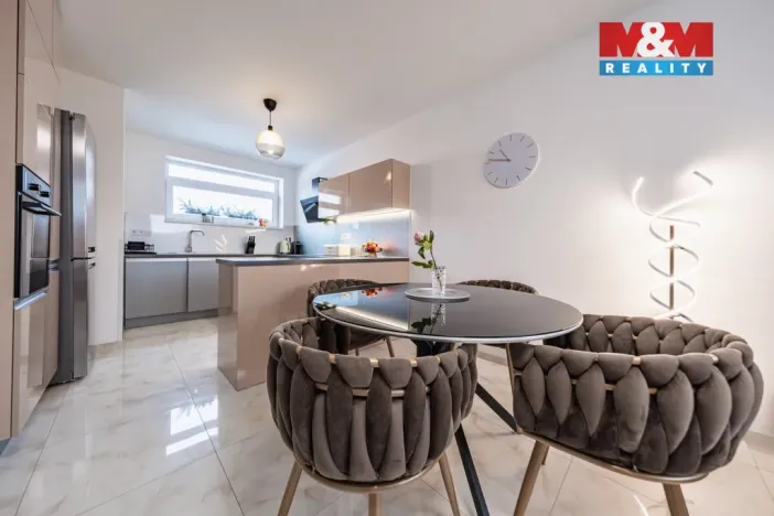 Prodej bytu 4+kk, Kostelec nad Černými lesy - Kostelec nad Černými Lesy, Pražská, 93 m2