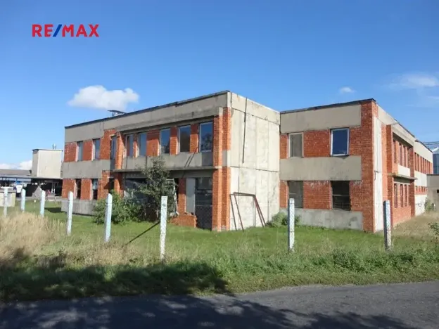 Prodej obchodního prostoru, Oskořínek, Chlebská, 1600 m2
