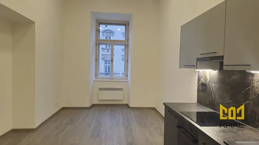 Pronájem bytu 2+kk, Praha - Smíchov, Nádražní, 52 m2