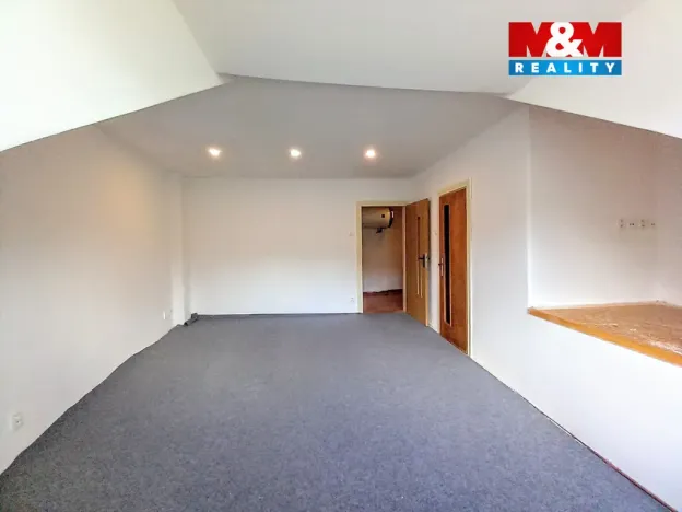 Pronájem bytu 2+1, Karlovy Vary - Rybáře, Sokolovská, 51 m2