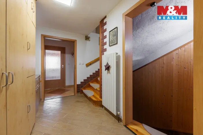 Prodej rodinného domu, Karlovy Vary - Stará Role, Nové domky, 152 m2