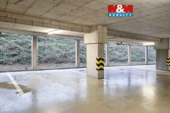 Prodej garážového stání, Praha, Čerpadlová, 33 m2