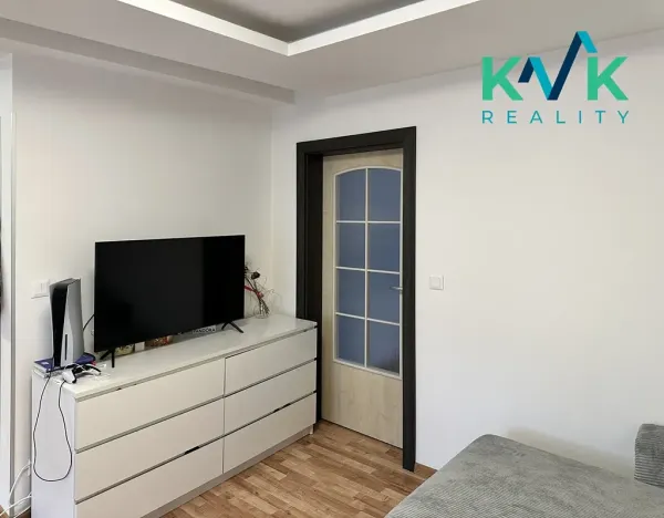 Pronájem bytu 2+kk, Karlovy Vary, Chebská, 42 m2