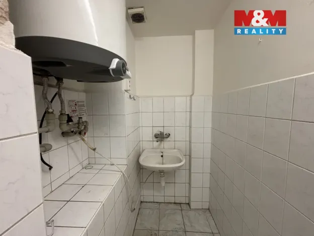 Prodej obchodního prostoru, Praha - Libeň, Sokolovská, 144 m2