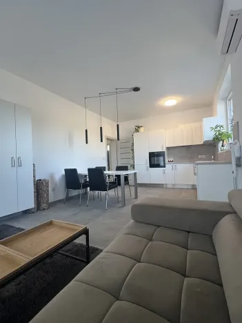 Pronájem bytu 2+kk, Želešice, Sádky, 53 m2