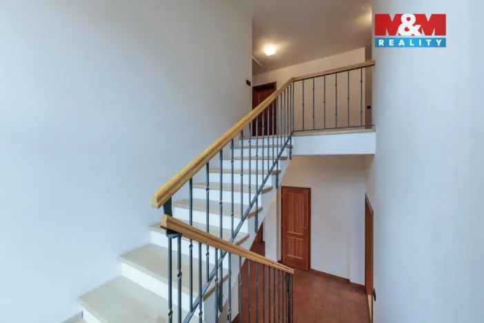 Prodej rodinného domu, Kolová - Háje, 330 m2