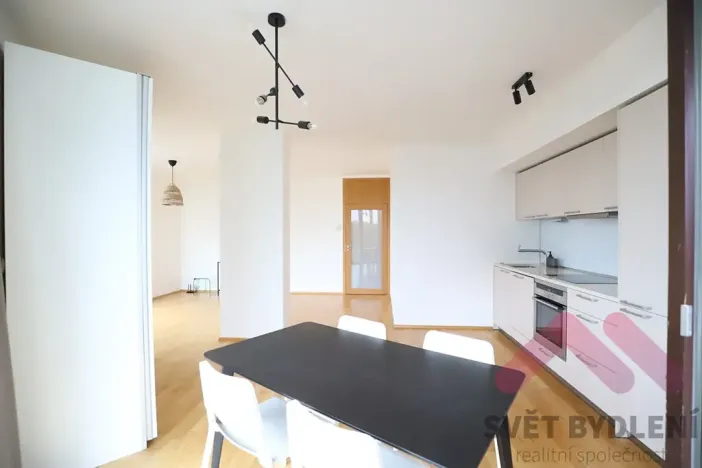 Pronájem bytu 1+kk, Praha - Žižkov, Pitterova, 66 m2