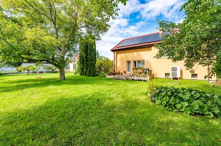 Prodej vícegeneračního domu, Jenštejn, 200 m2